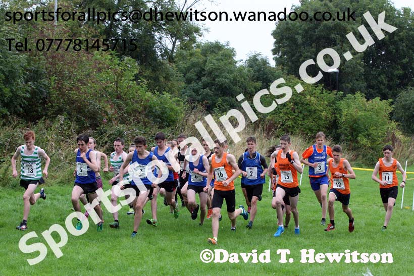 Mens and womens under-17s, Sunderland Harriers Open Cross Counry, Farringdon Park, Sunderland. Photo: David T. Hewitson/Sports for All Pics